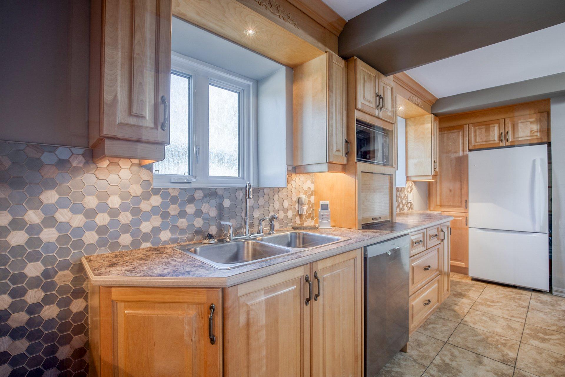 









12


Rue Genest

,
Saint-Jean-sur-Richelieu,




QC
J2X2V1


