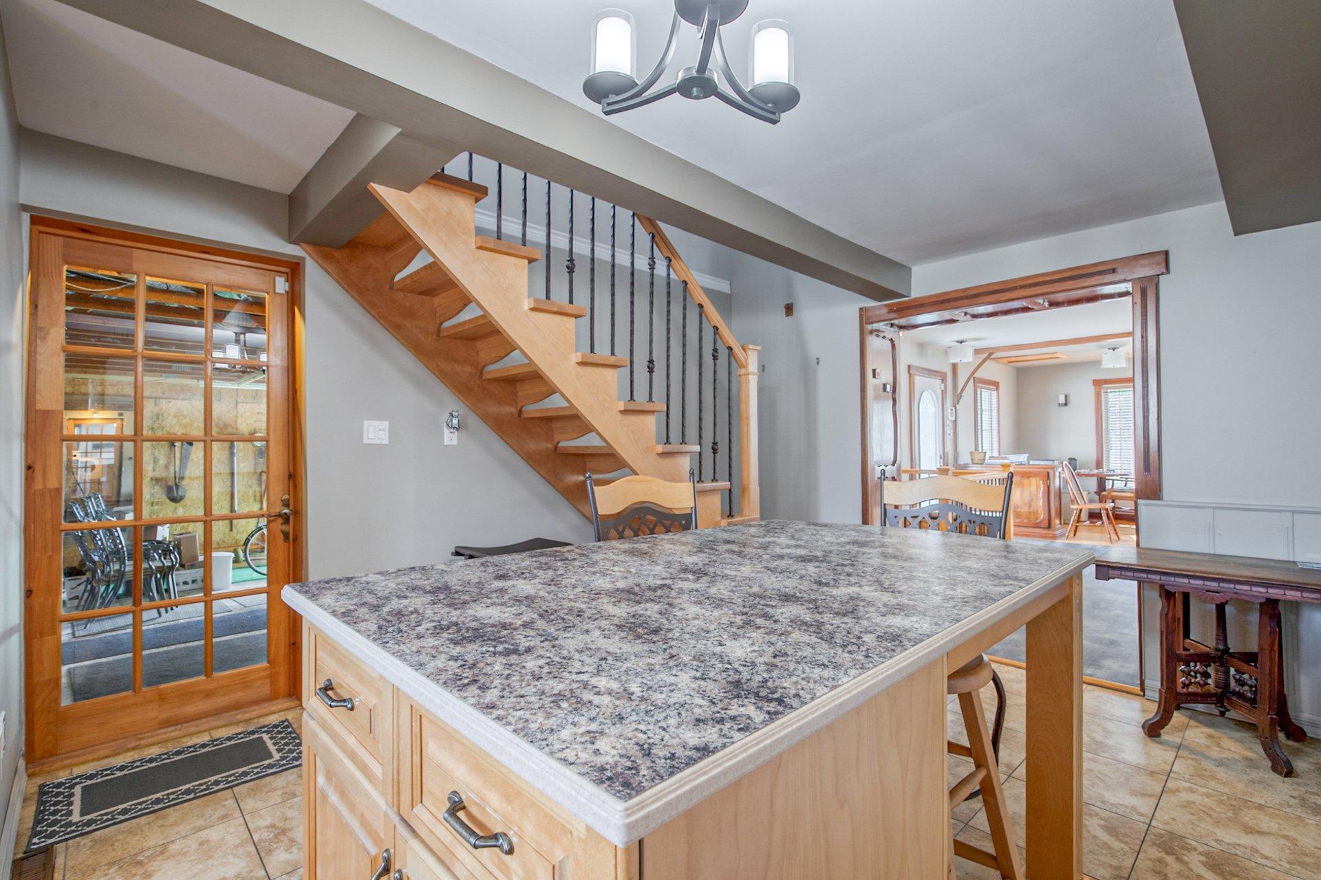 









12


Rue Genest

,
Saint-Jean-sur-Richelieu,




QC
J2X2V1


