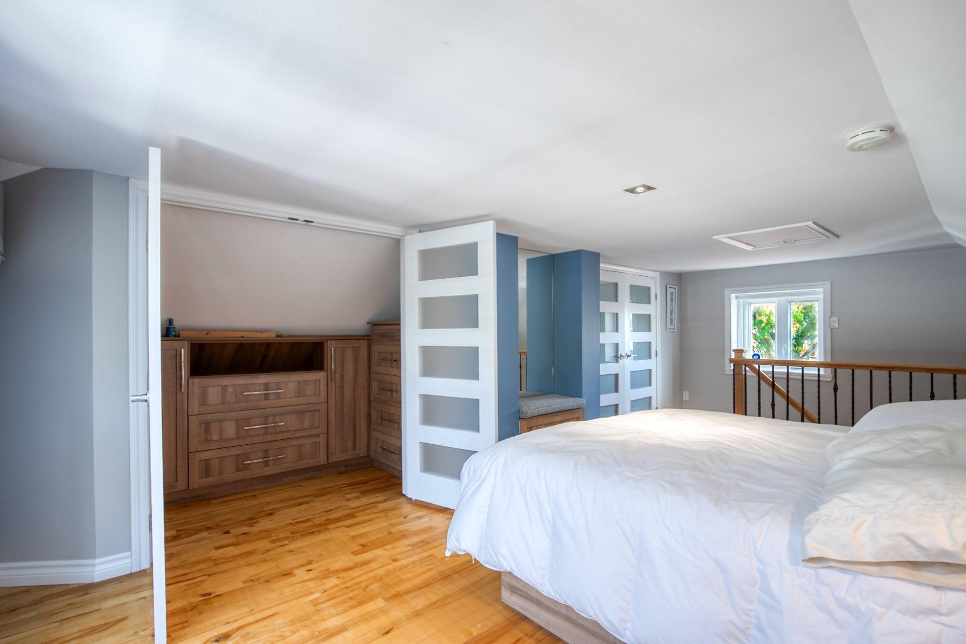









12


Rue Genest

,
Saint-Jean-sur-Richelieu,




QC
J2X2V1

