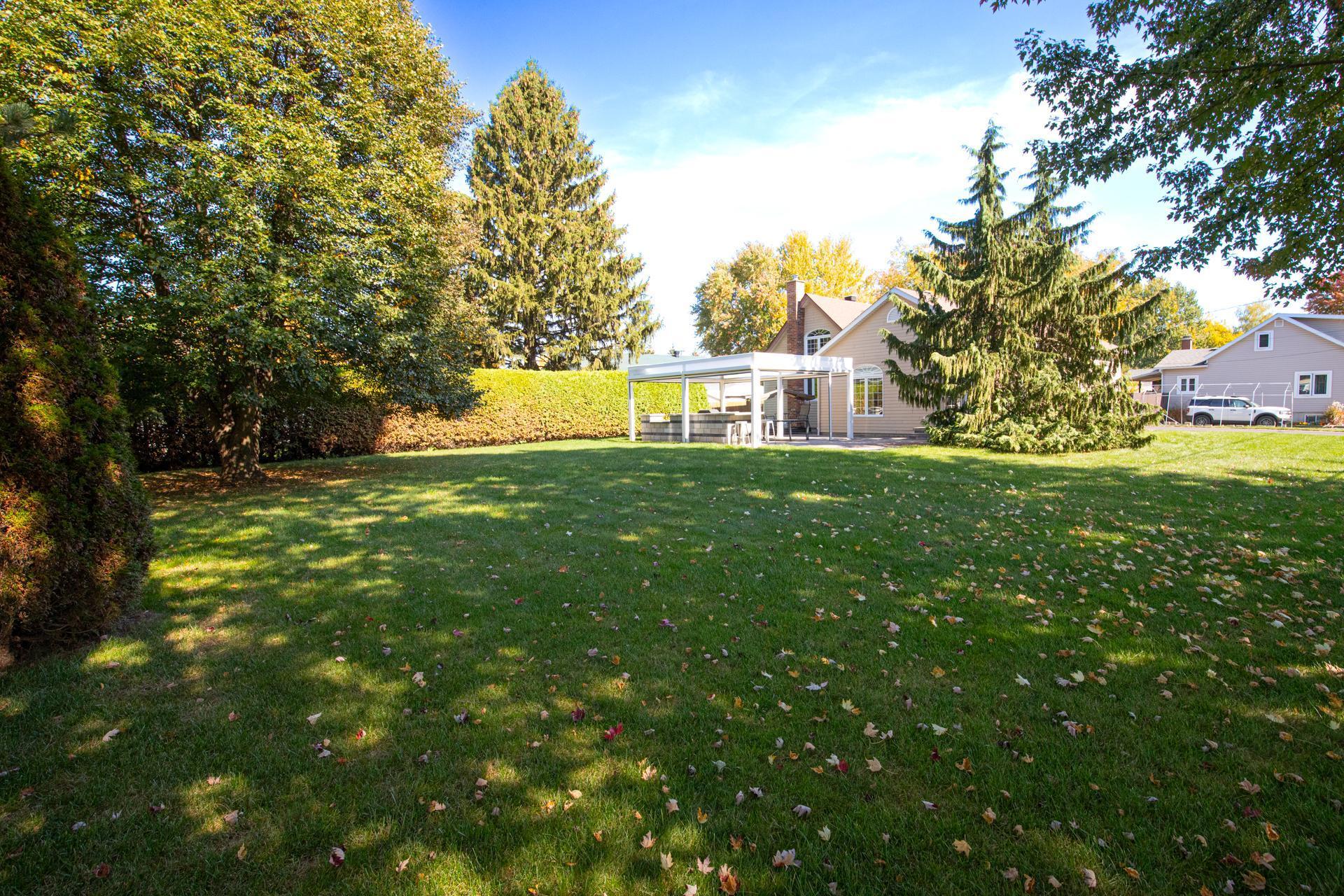 









12


Rue Genest

,
Saint-Jean-sur-Richelieu,




QC
J2X2V1

