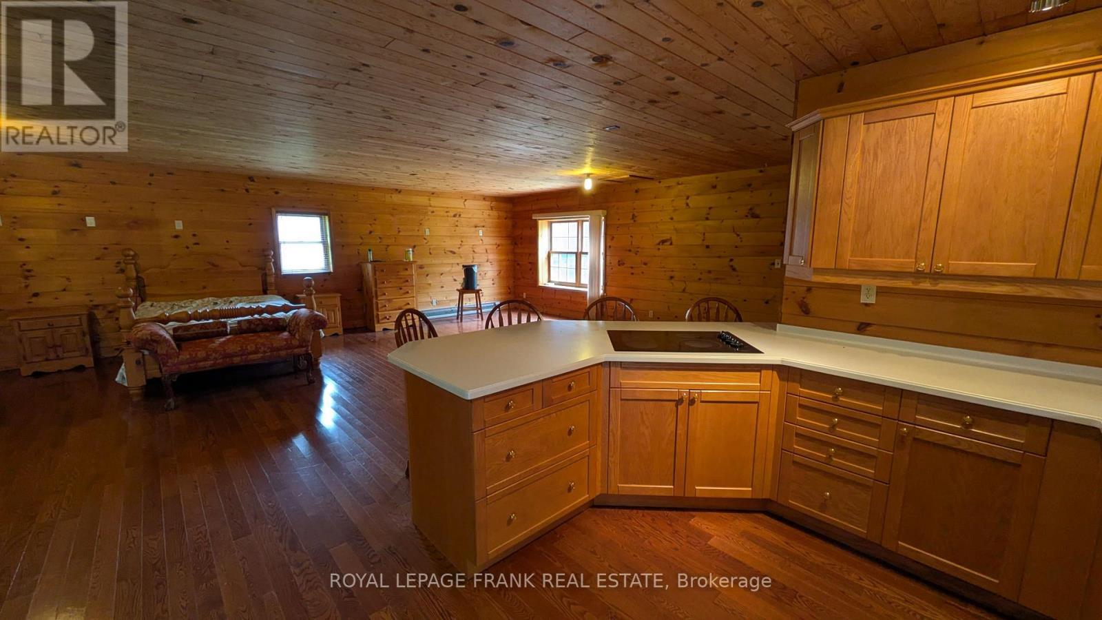 












25C FORBES ROAD

,
Tweed (Elzevir (Twp)),




Ontario
K0K2K0

