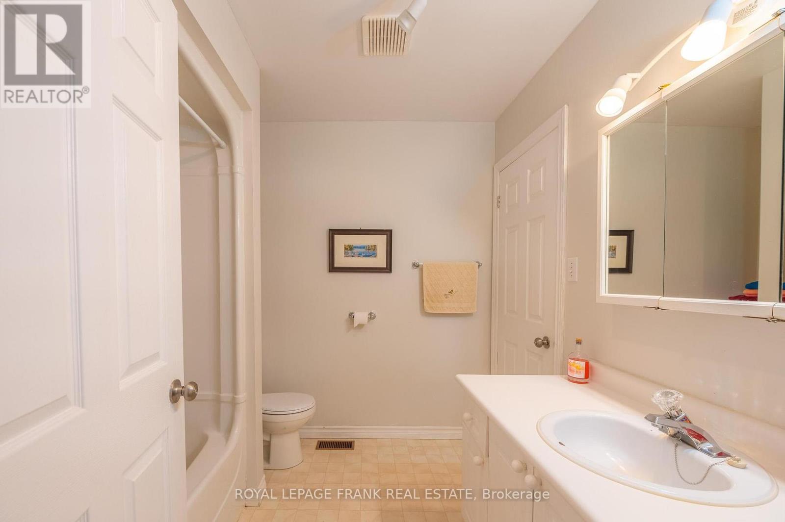 












124 SUMCOT DRIVE

,
Trent Lakes,




Ontario
K0L1J0

