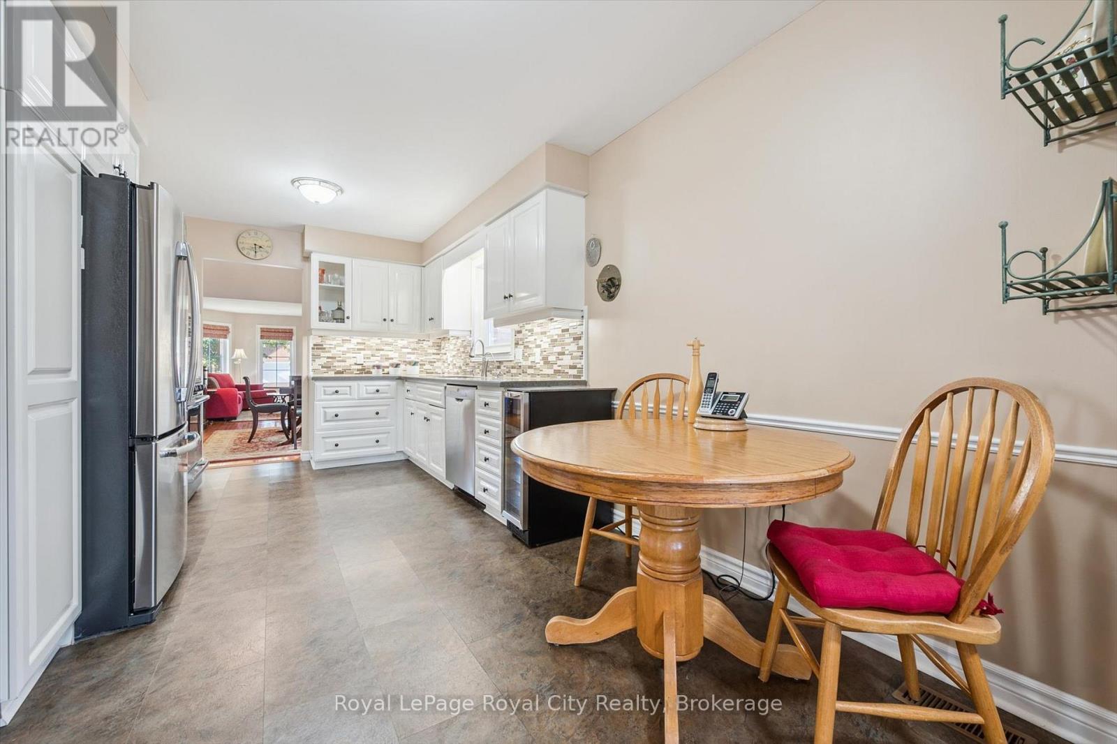 












21 CHERRY BLOSSOM CIRCLE

,
Guelph (Village By The Arboretum),




Ontario
N1G4X7

