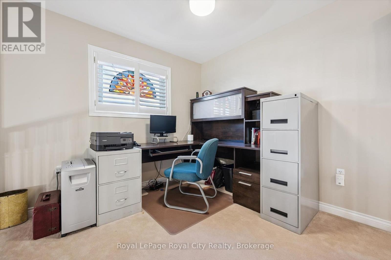 












21 CHERRY BLOSSOM CIRCLE

,
Guelph (Village By The Arboretum),




Ontario
N1G4X7

