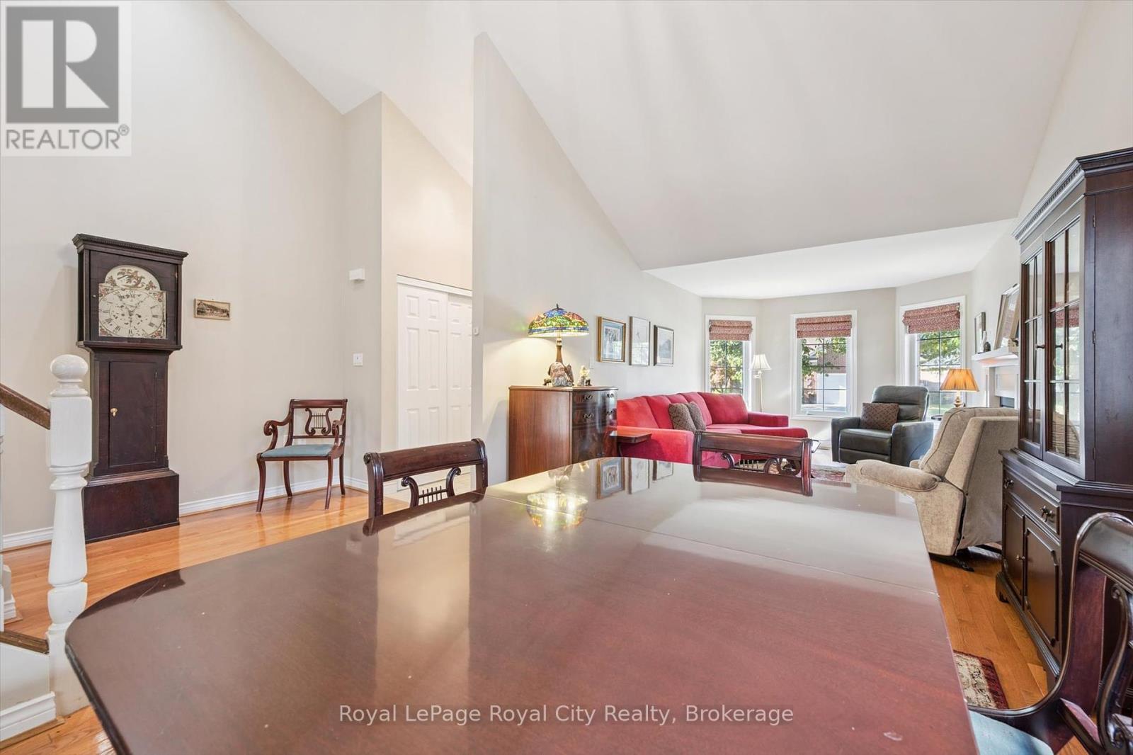 












21 CHERRY BLOSSOM CIRCLE

,
Guelph (Village By The Arboretum),




Ontario
N1G4X7

