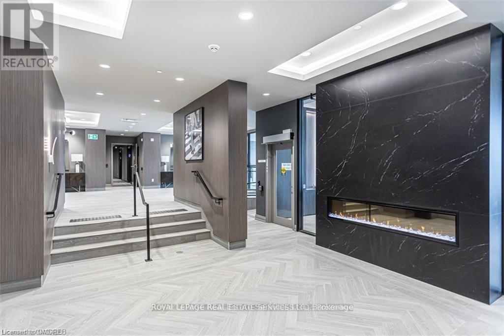 












511 - 95 DUNDAS STREET W

,
Oakville (GO Glenorchy),




Ontario
L6M5N4

