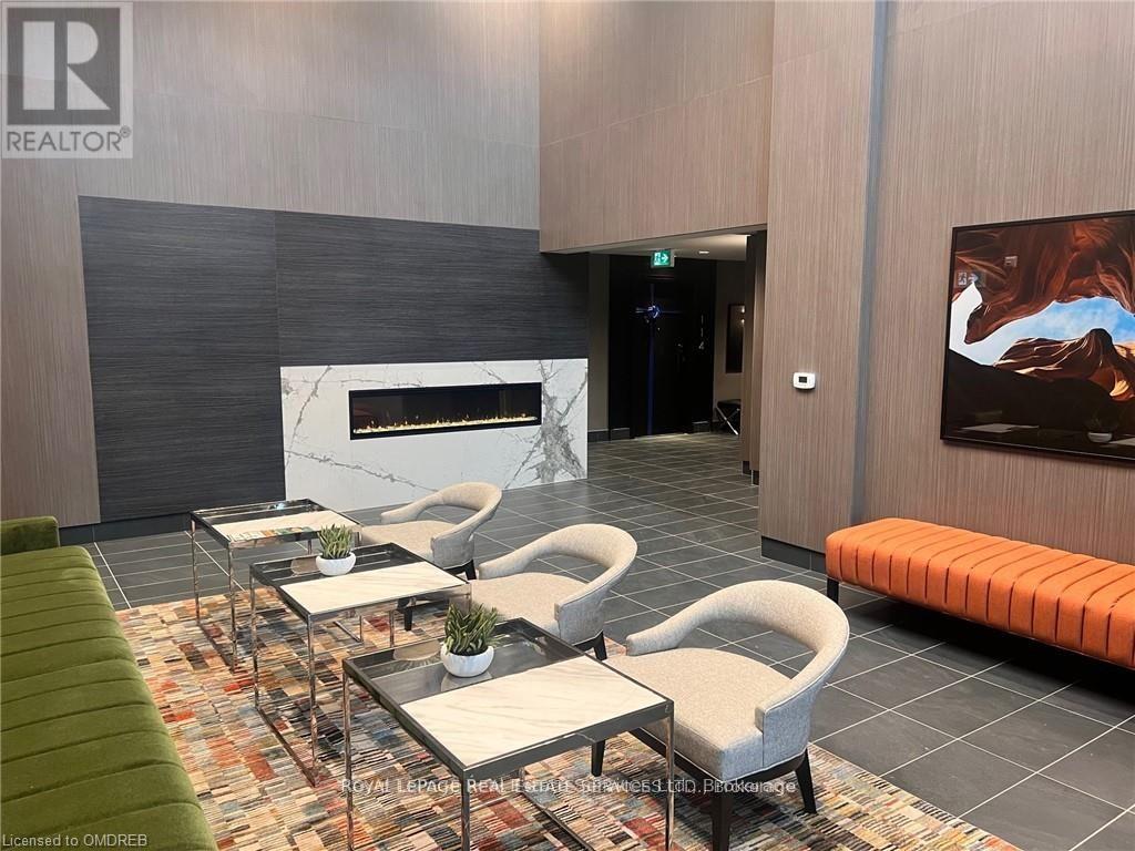 












511 - 95 DUNDAS STREET W

,
Oakville (GO Glenorchy),




Ontario
L6M5N4

