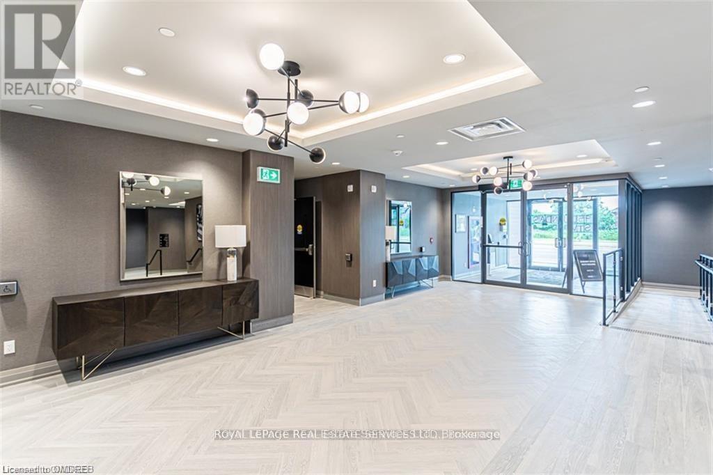 












511 - 95 DUNDAS STREET W

,
Oakville (GO Glenorchy),




Ontario
L6M5N4

