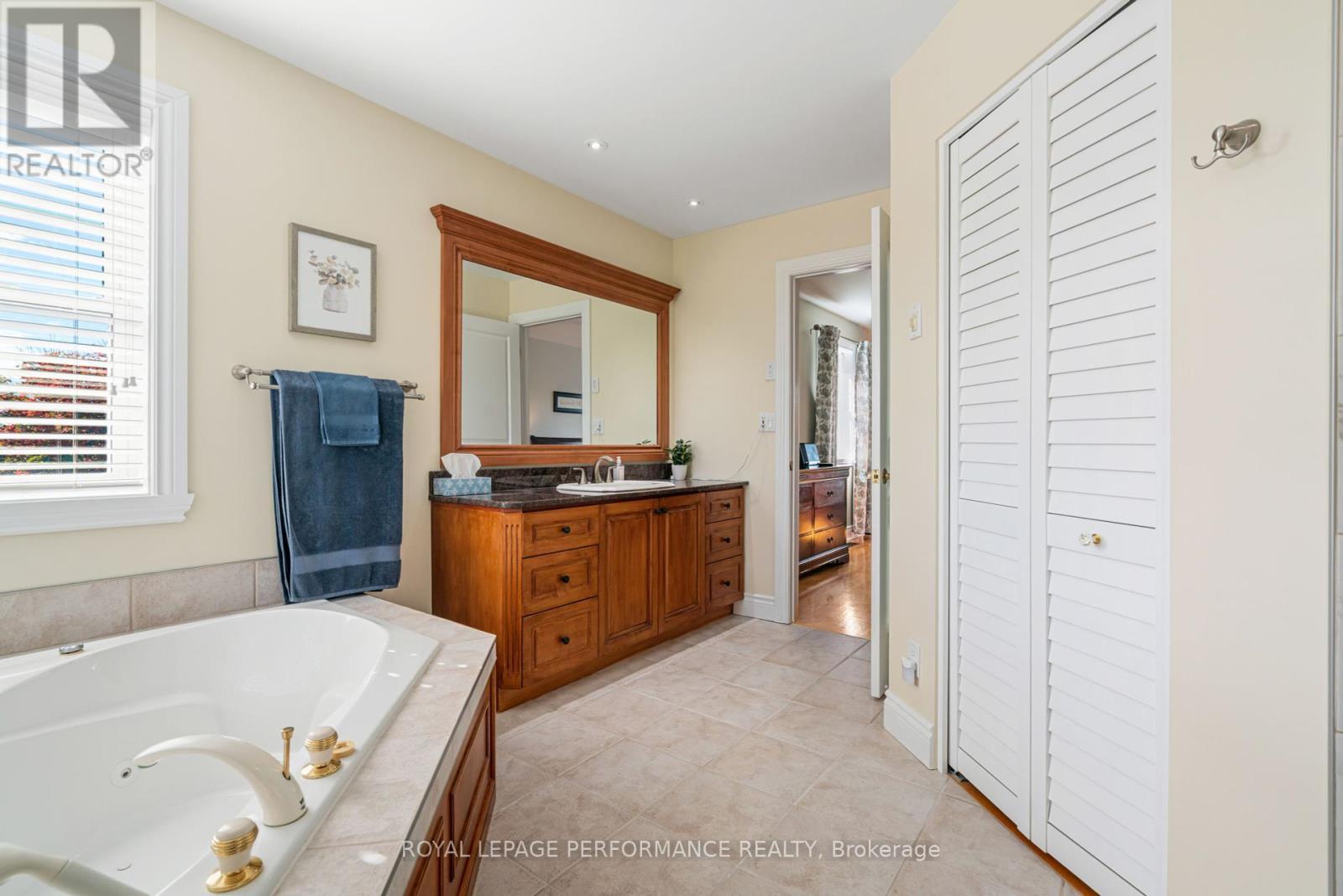 












20680 MCCORMICK ROAD

,
North Glengarry,




Ontario
K0C1A0

