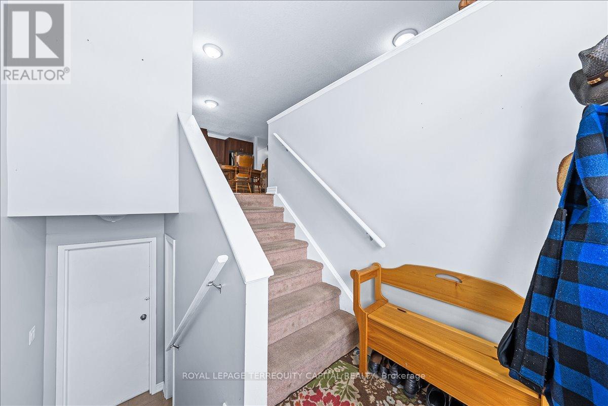 












102 HENRY STREET

,
Barrie,




Ontario
L4N1C8

