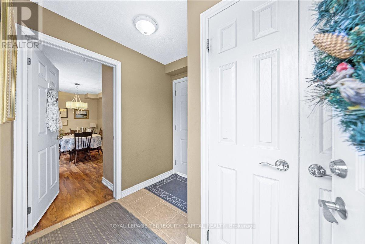 












102 HENRY STREET

,
Barrie,




Ontario
L4N1C8

