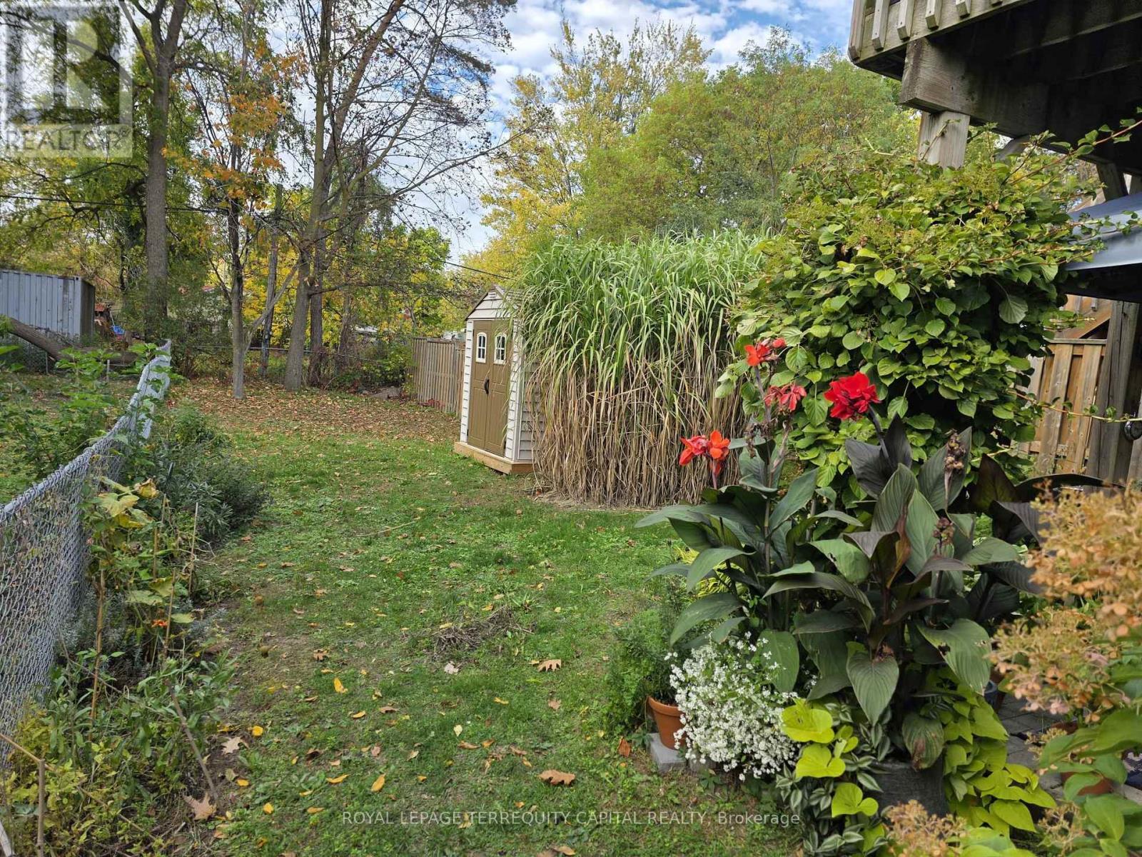 












102 HENRY STREET

,
Barrie,




Ontario
L4N1C8

