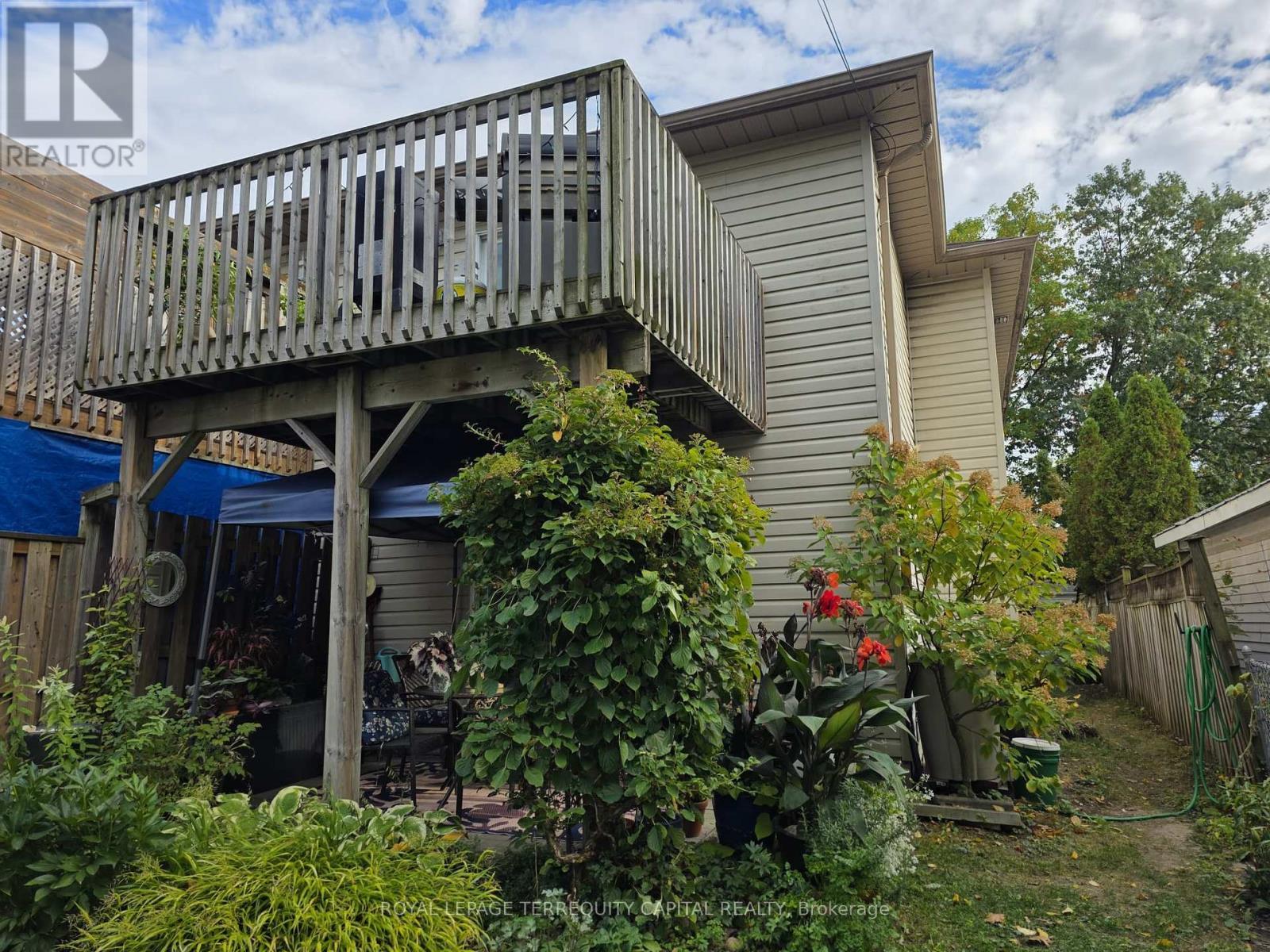 












102 HENRY STREET

,
Barrie,




Ontario
L4N1C8

