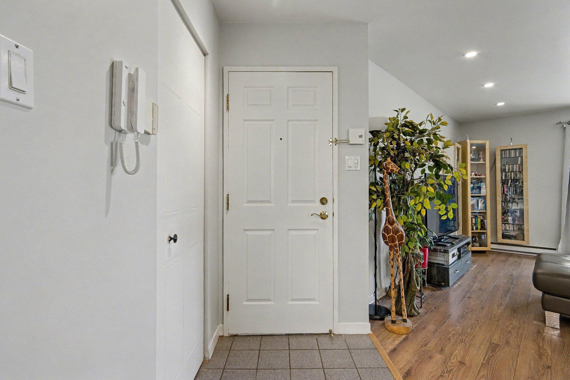 









1100


Boul. des Écluses

,
Sainte-Catherine,




QC
J5C2B2

