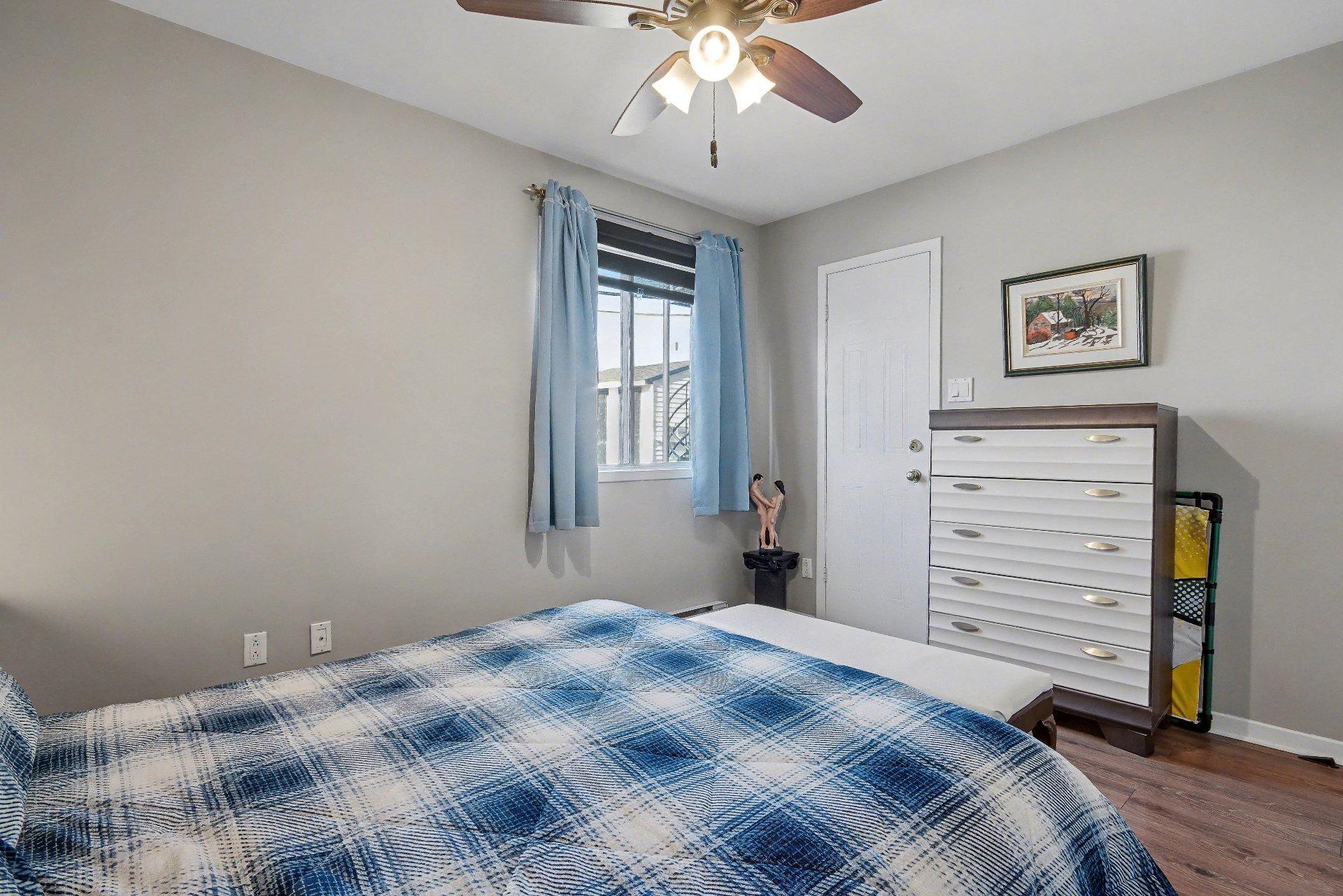 









1100


Boul. des Écluses

,
Sainte-Catherine,




QC
J5C2B2

