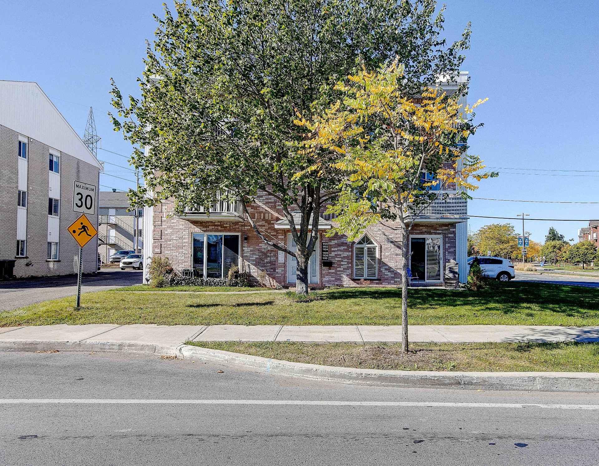 









1100


Boul. des Écluses

,
Sainte-Catherine,




QC
J5C2B2

