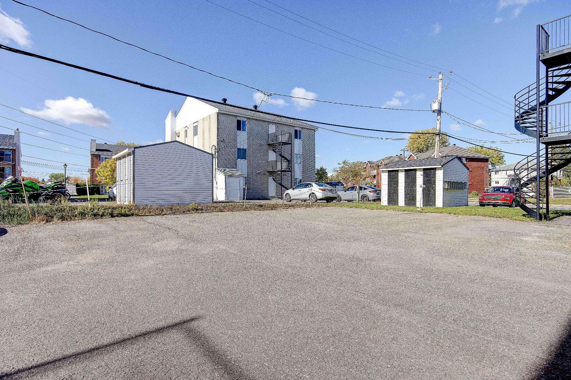 









1100


Boul. des Écluses

,
Sainte-Catherine,




QC
J5C2B2

