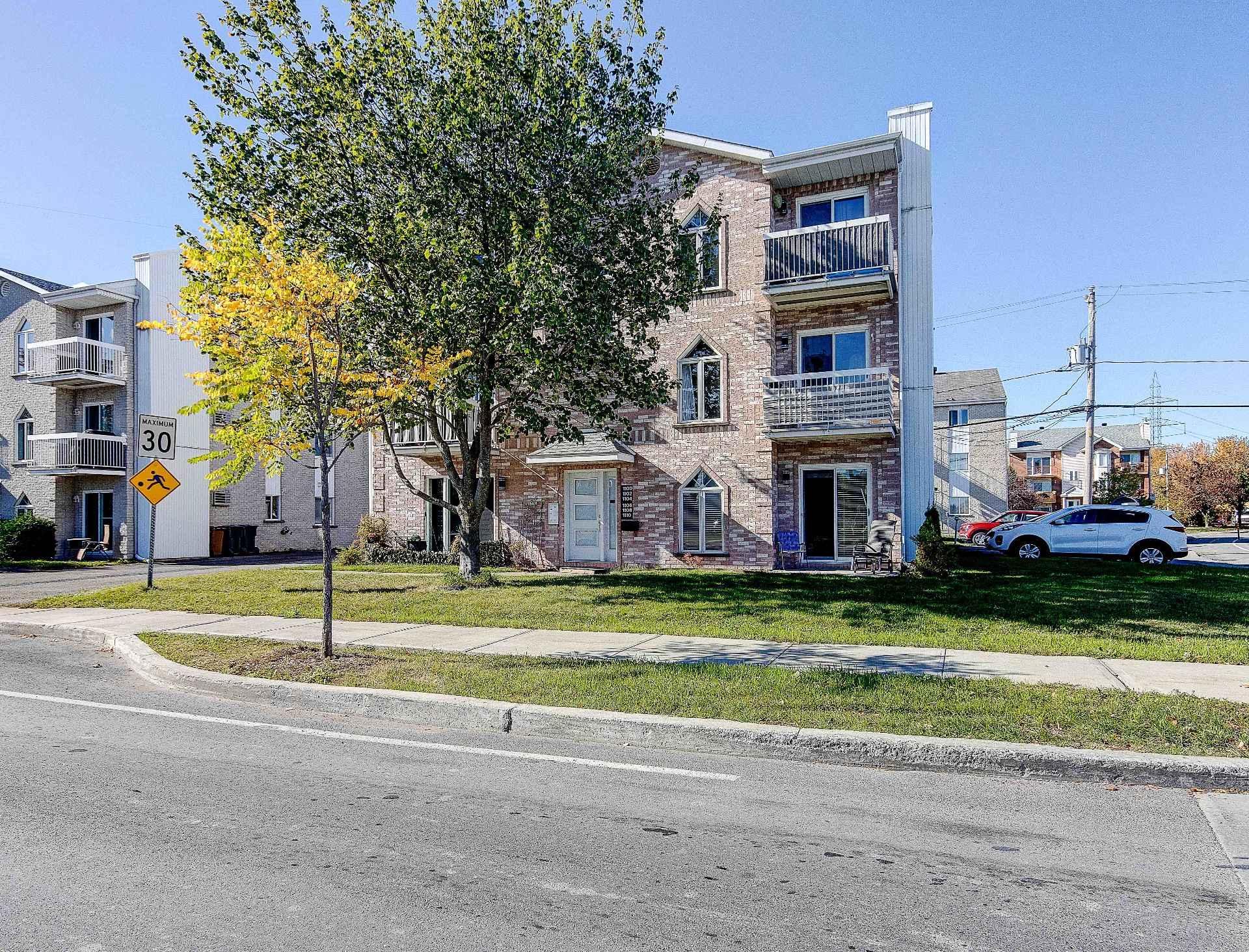 









1100


Boul. des Écluses

,
Sainte-Catherine,




QC
J5C2B2

