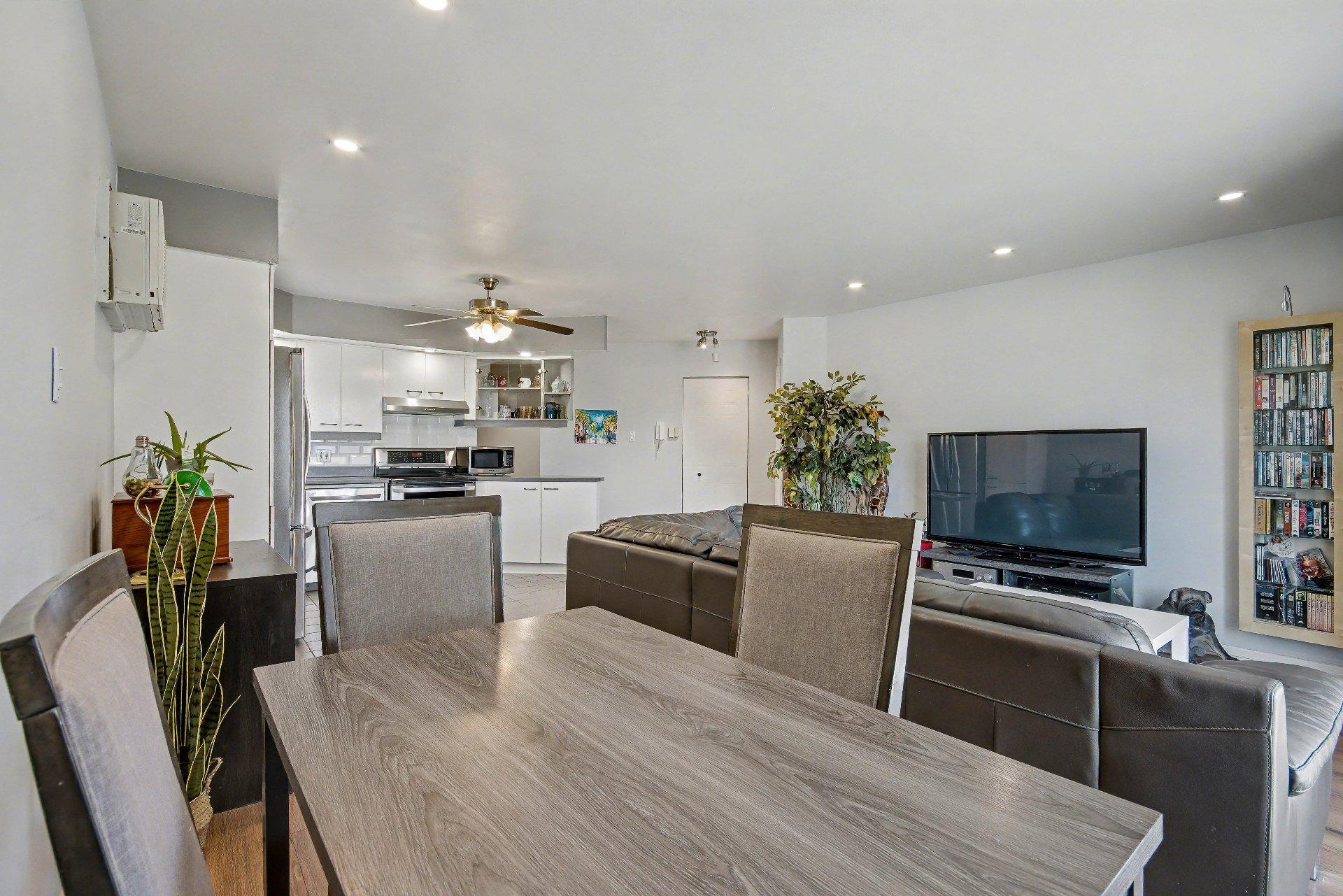 









1100


Boul. des Écluses

,
Sainte-Catherine,




QC
J5C2B2

