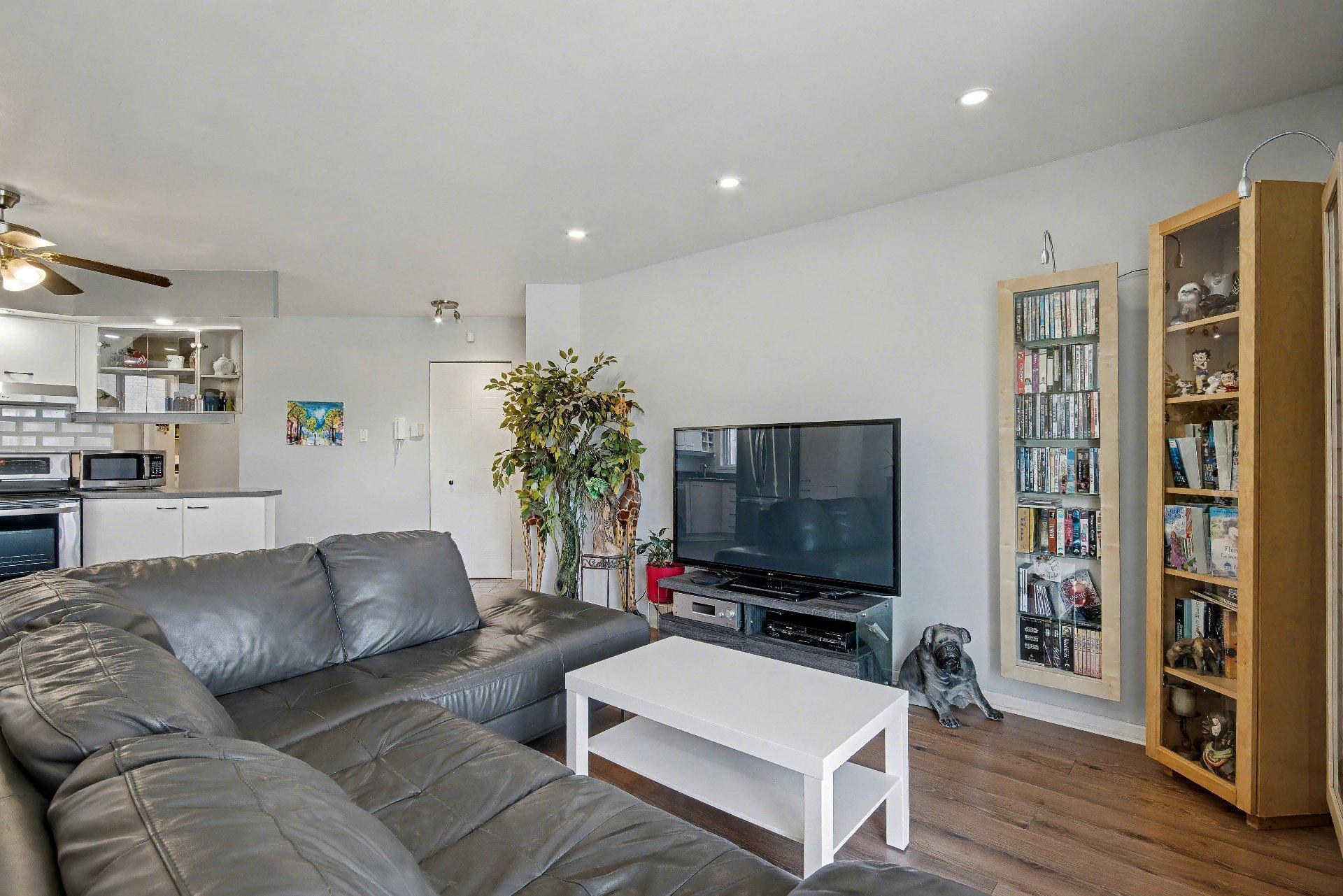 









1100


Boul. des Écluses

,
Sainte-Catherine,




QC
J5C2B2

