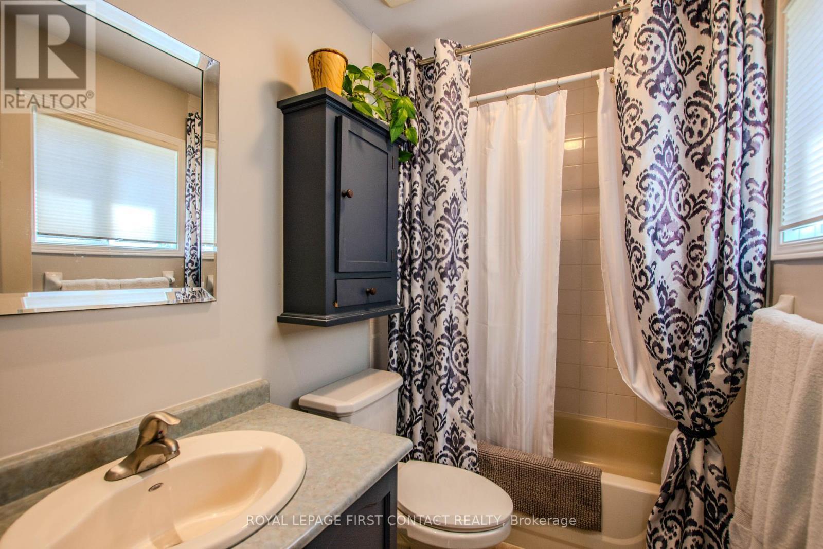 












5144 25TH SIDE ROAD

,
Essa,




Ontario
L0L2N0

