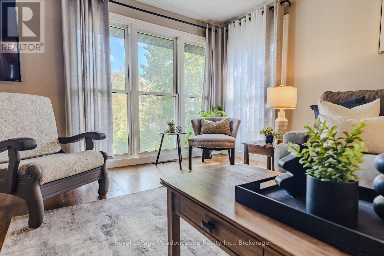 












2632 LAKEFIELD ROAD

,
Selwyn,




Ontario
K9J6X5

