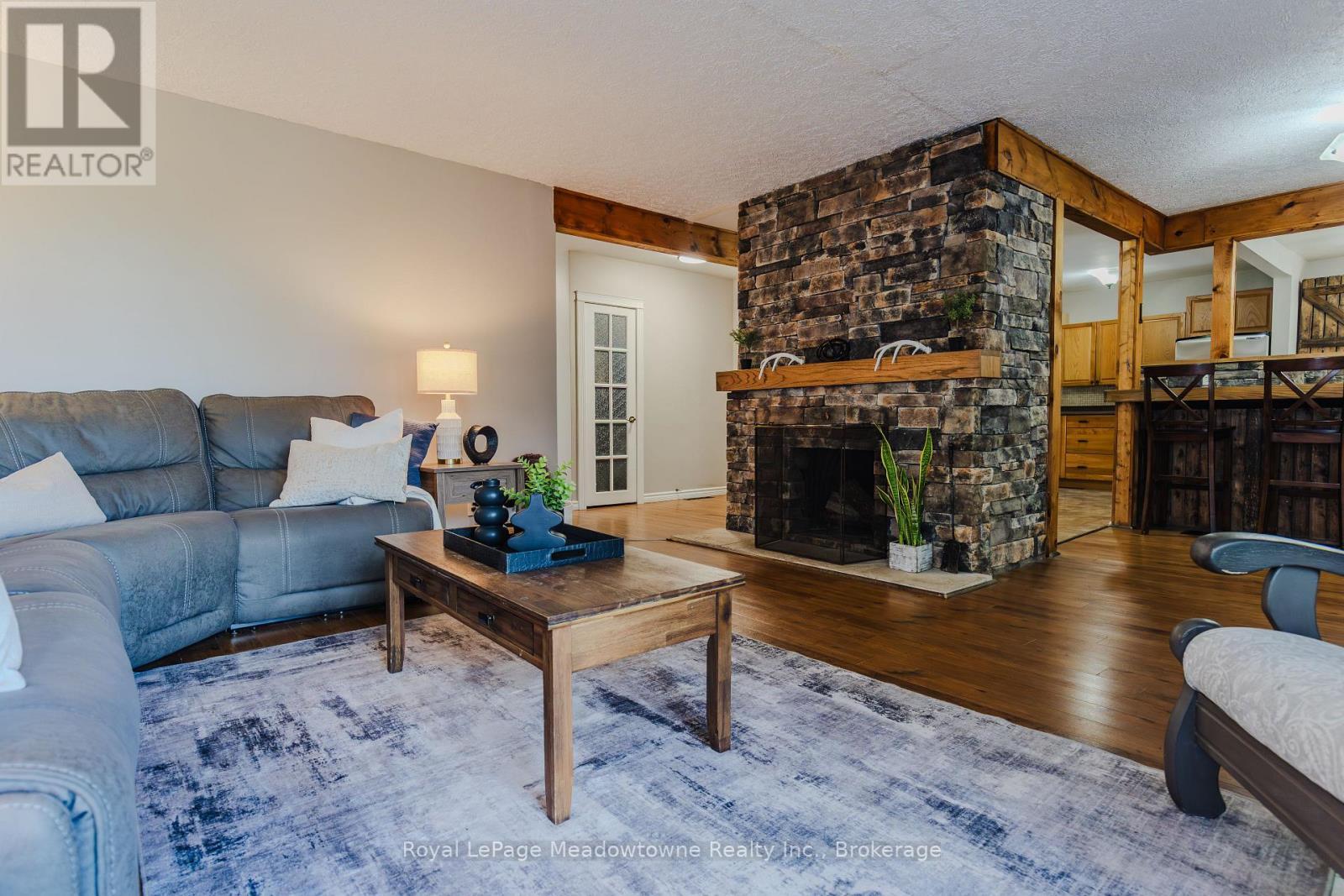 












2632 LAKEFIELD ROAD

,
Selwyn,




Ontario
K9J6X5

