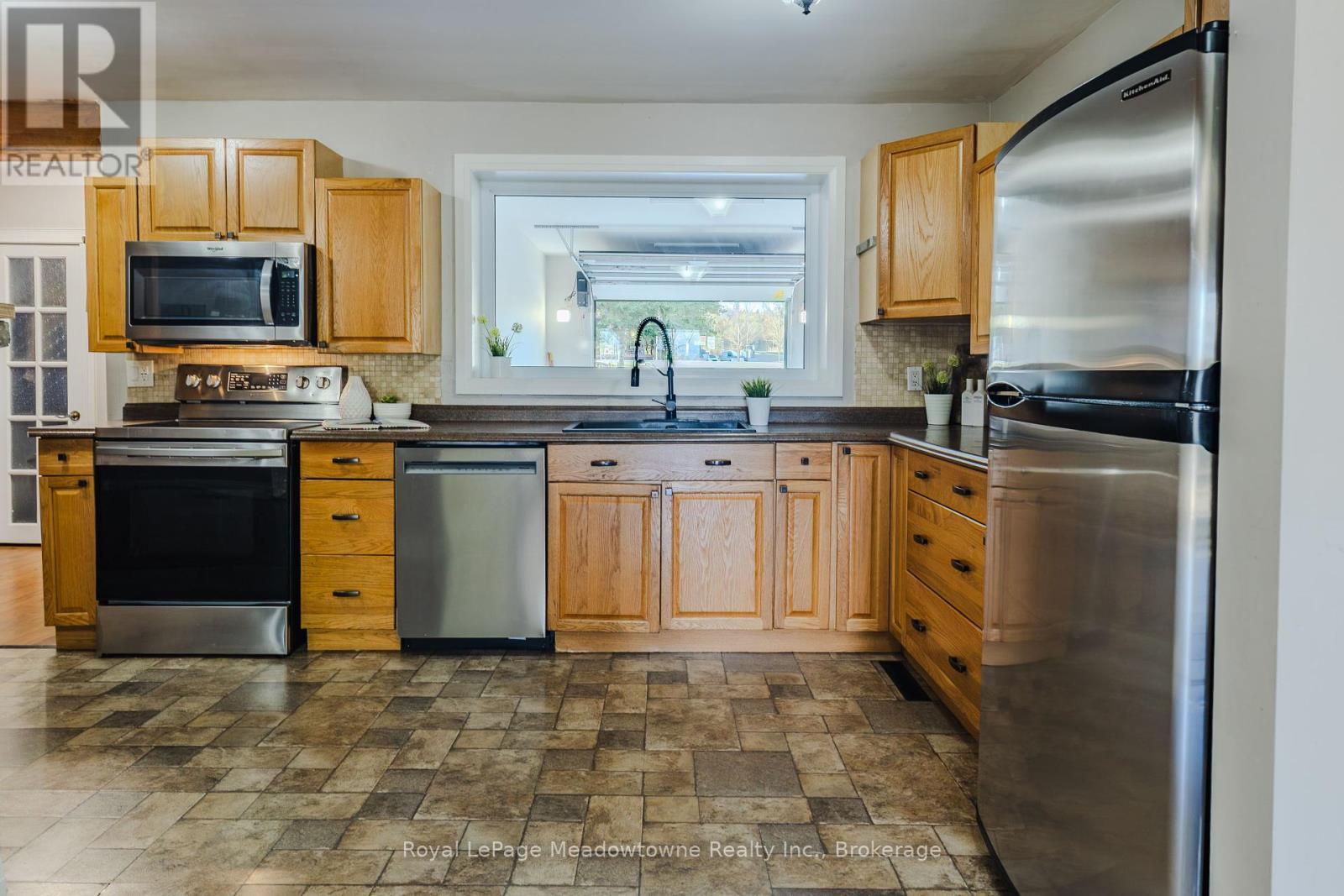 












2632 LAKEFIELD ROAD

,
Selwyn,




Ontario
K9J6X5

