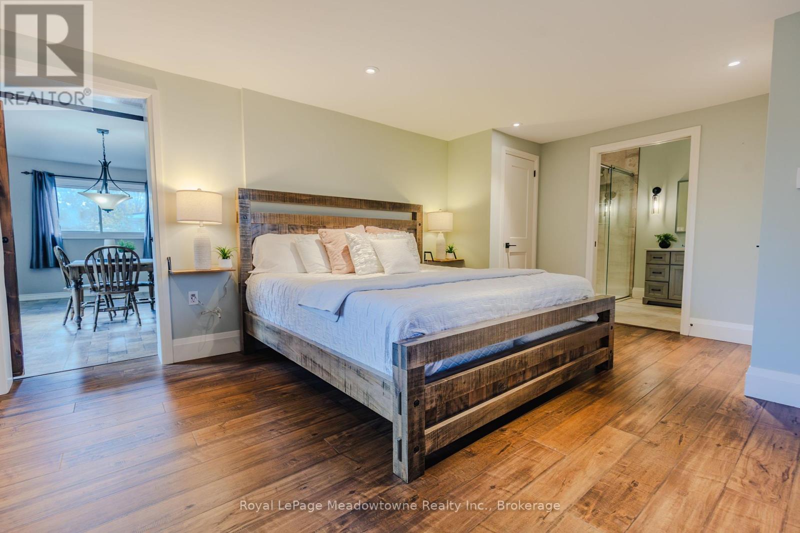 












2632 LAKEFIELD ROAD

,
Selwyn,




Ontario
K9J6X5

