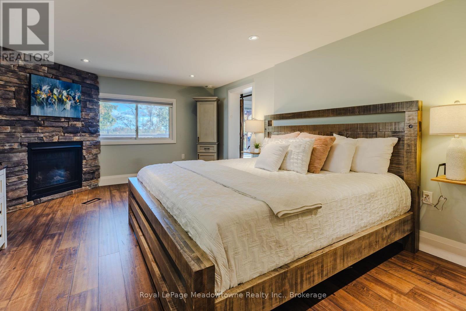 












2632 LAKEFIELD ROAD

,
Selwyn,




Ontario
K9J6X5

