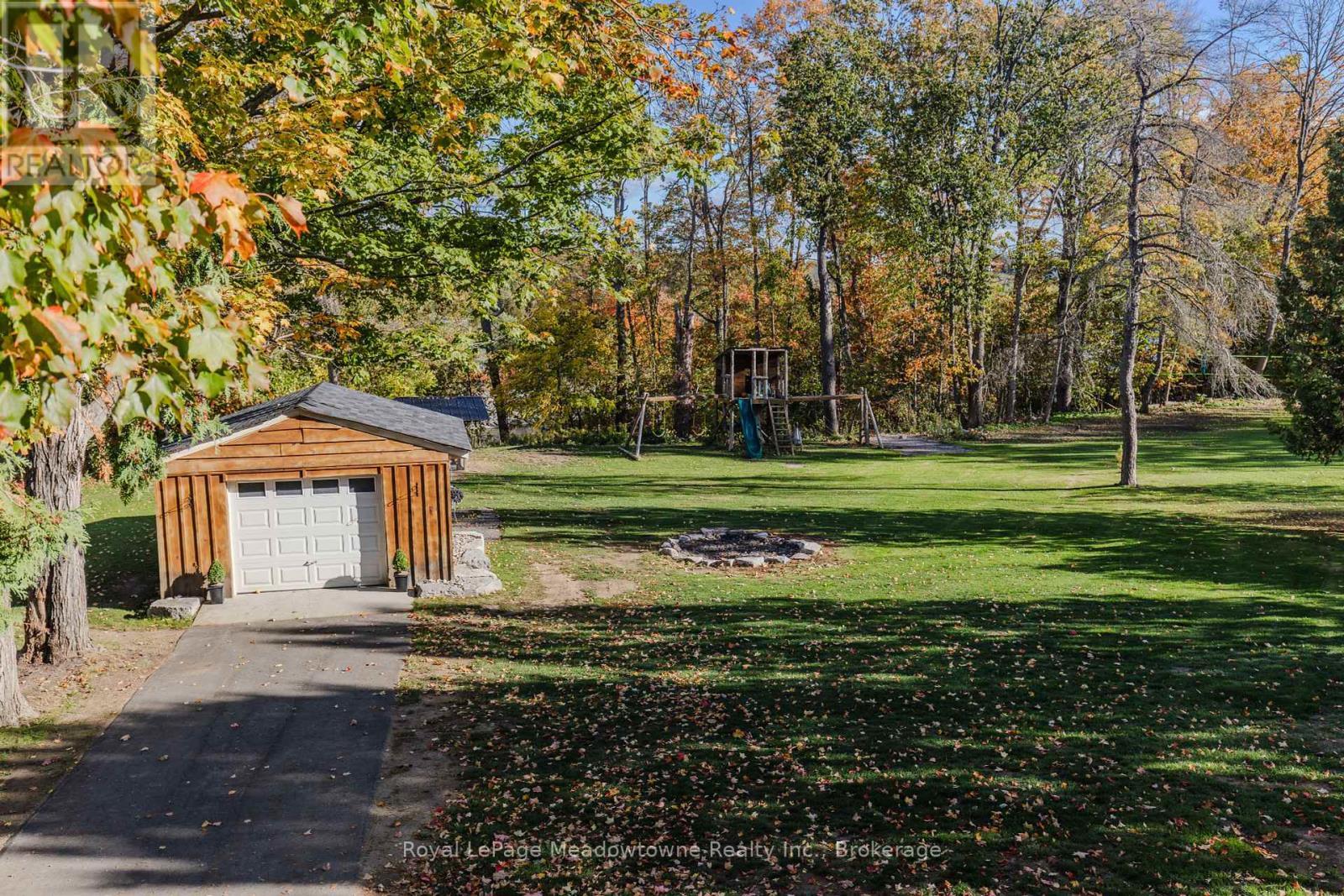 












2632 LAKEFIELD ROAD

,
Selwyn,




Ontario
K9J6X5

