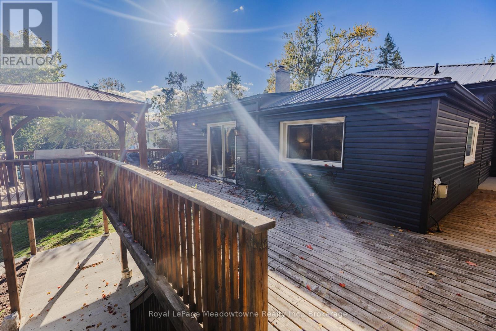 












2632 LAKEFIELD ROAD

,
Selwyn,




Ontario
K9J6X5

