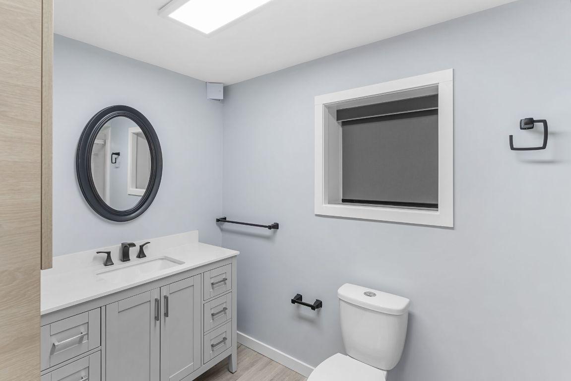 









4611


Gordon

Drive,
Kelowna,




BC
V1W 1T5

