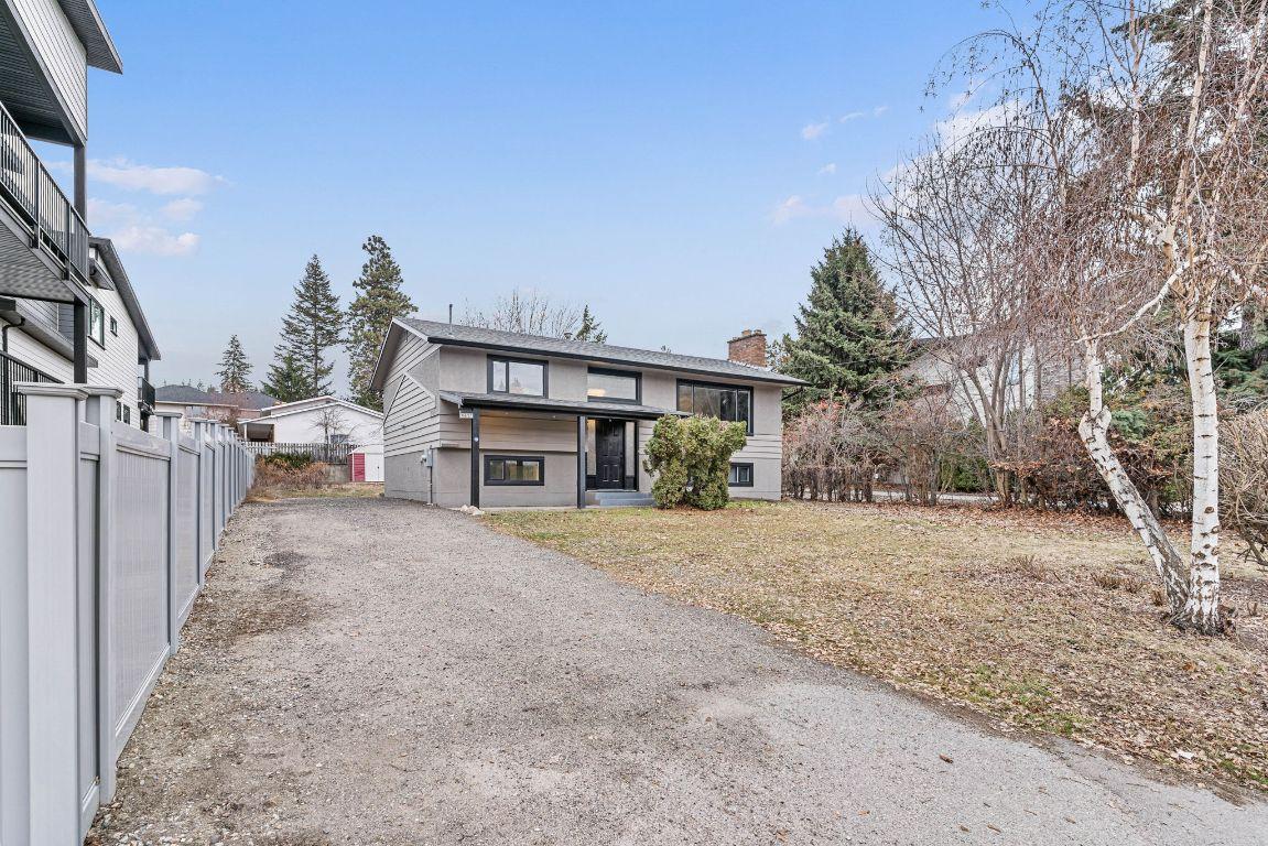 









4611


Gordon

Drive,
Kelowna,




BC
V1W 1T5

