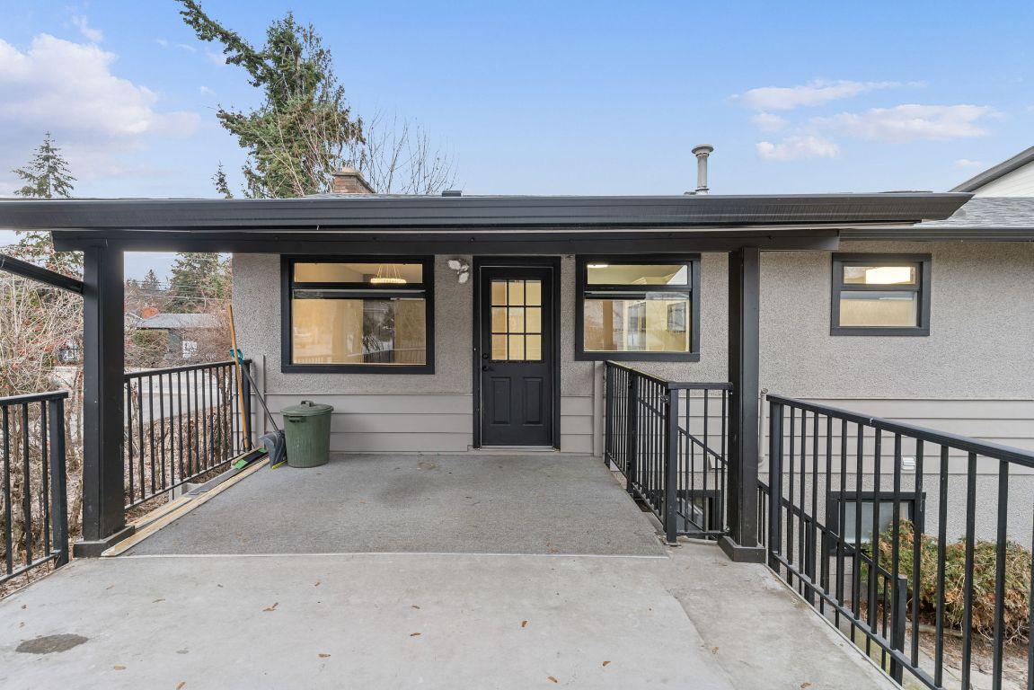 









4611


Gordon

Drive,
Kelowna,




BC
V1W 1T5

