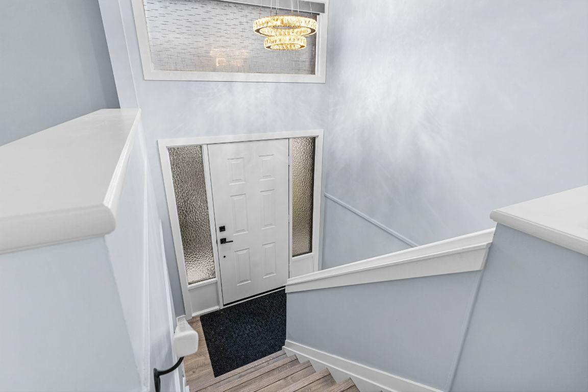 









4611


Gordon

Drive,
Kelowna,




BC
V1W 1T5

