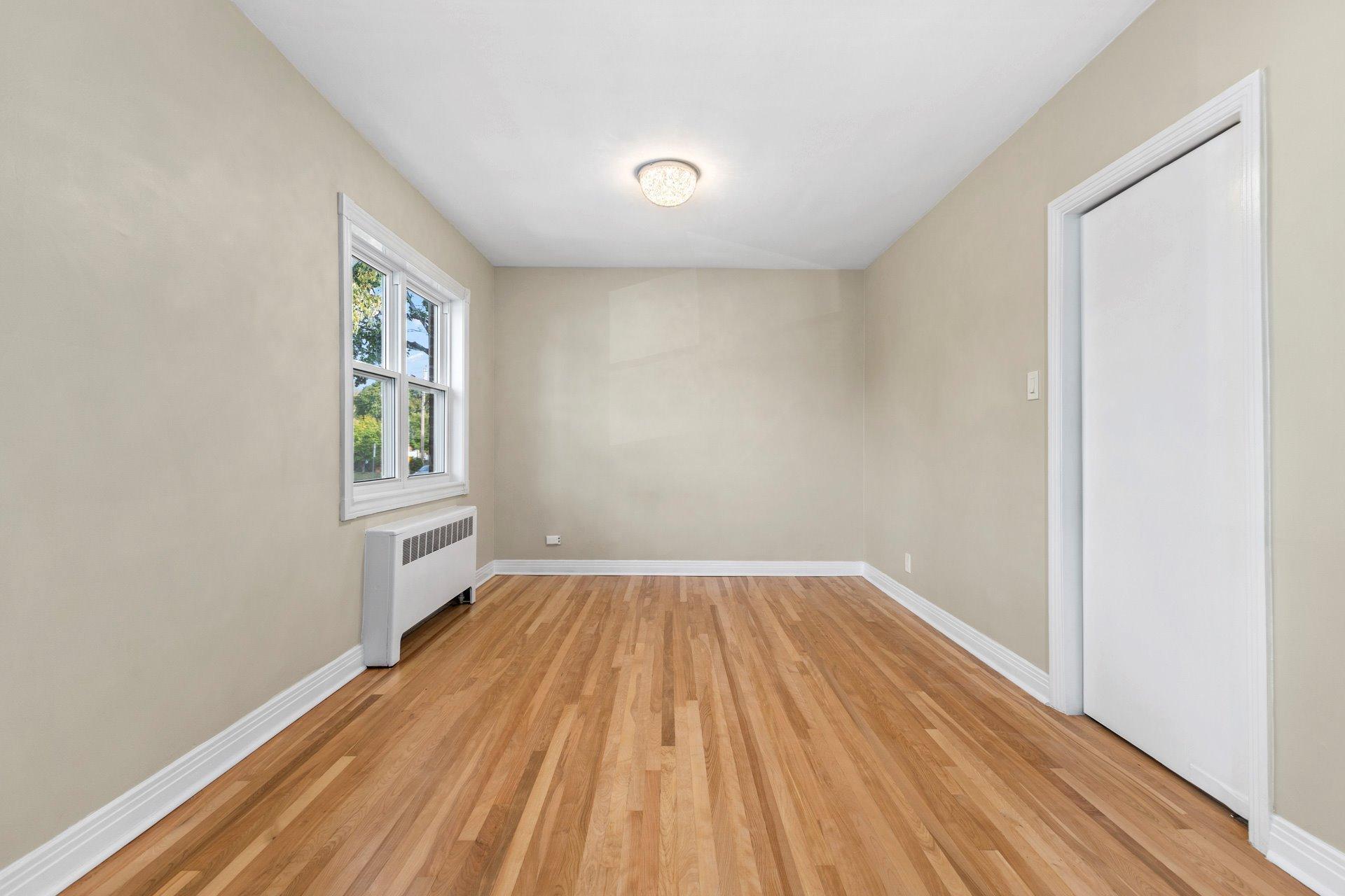 









460


Rue Petit

,
Montréal (Saint-Laurent),




QC
H4N2H6

