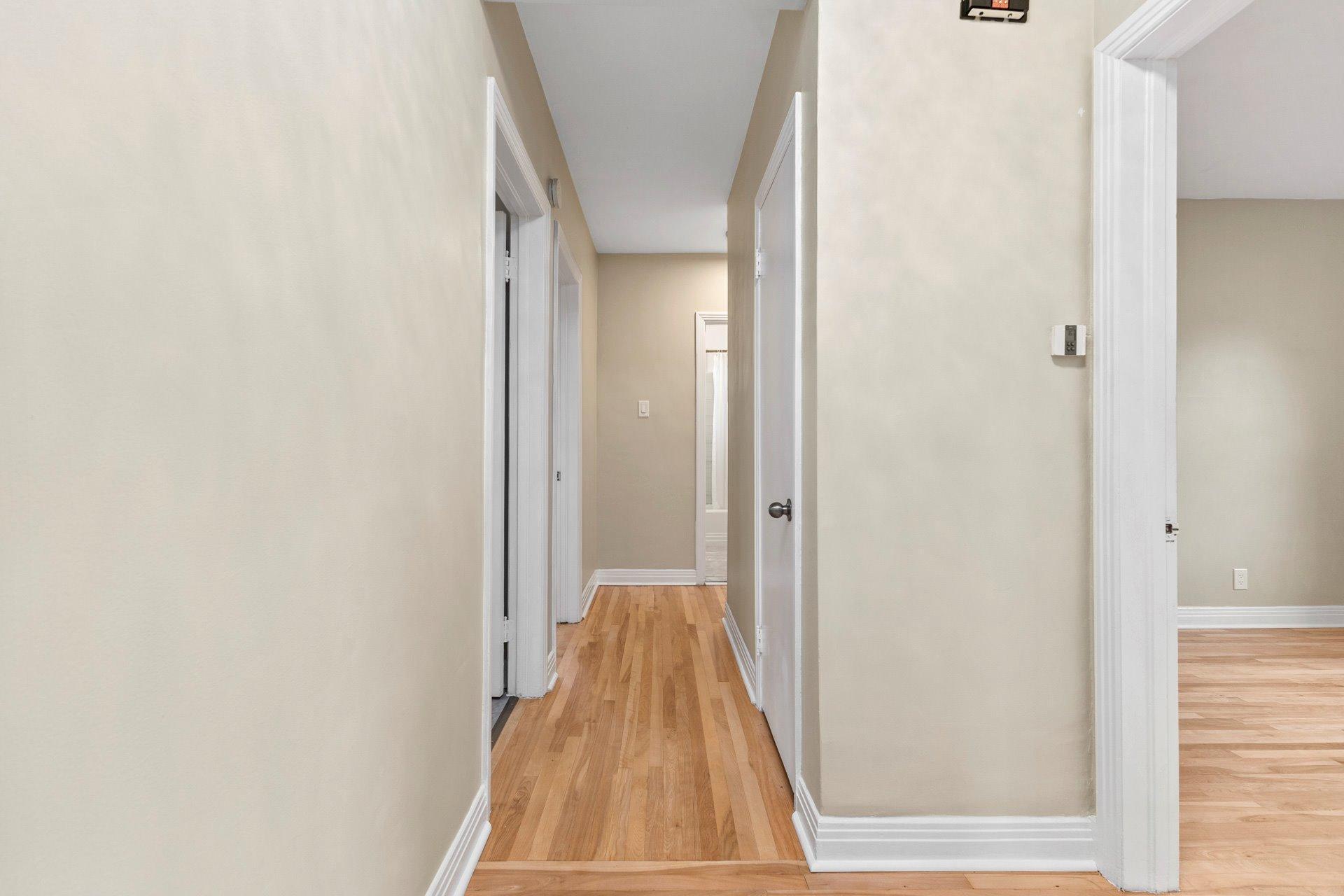 









460


Rue Petit

,
Montréal (Saint-Laurent),




QC
H4N2H6

