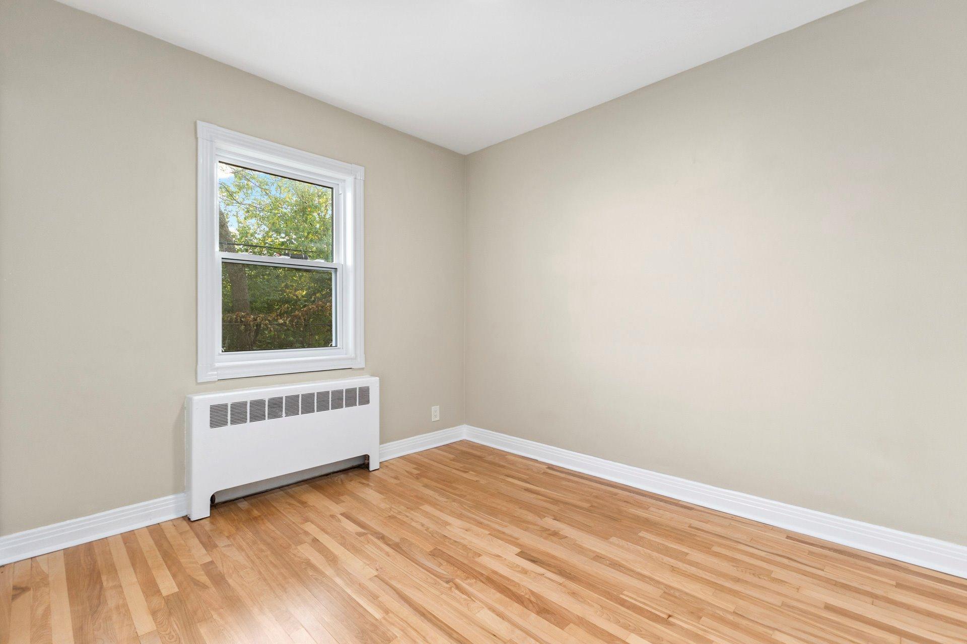 









460


Rue Petit

,
Montréal (Saint-Laurent),




QC
H4N2H6

