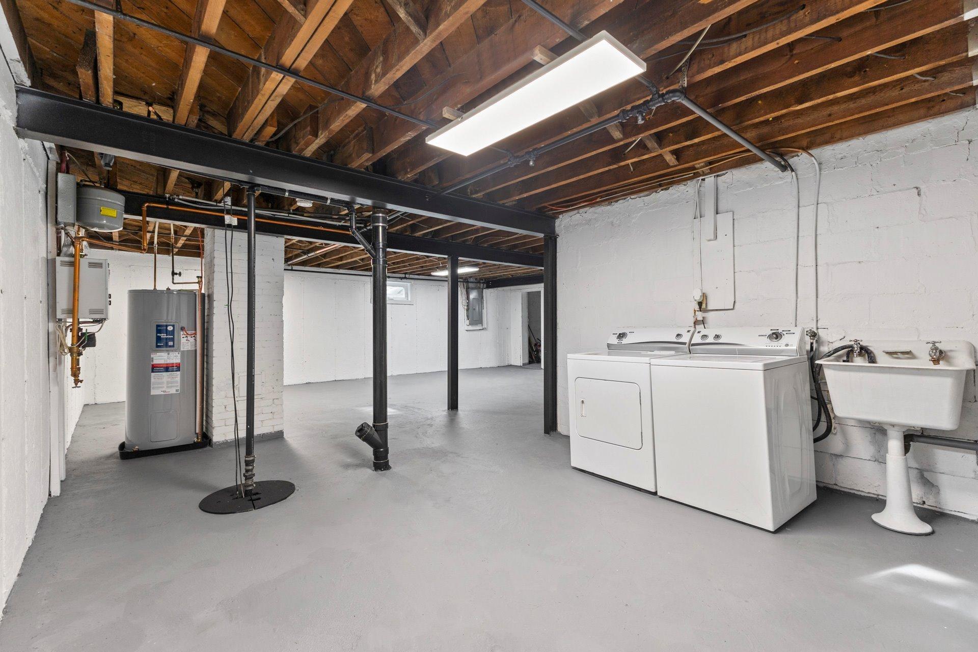 









460


Rue Petit

,
Montréal (Saint-Laurent),




QC
H4N2H6

