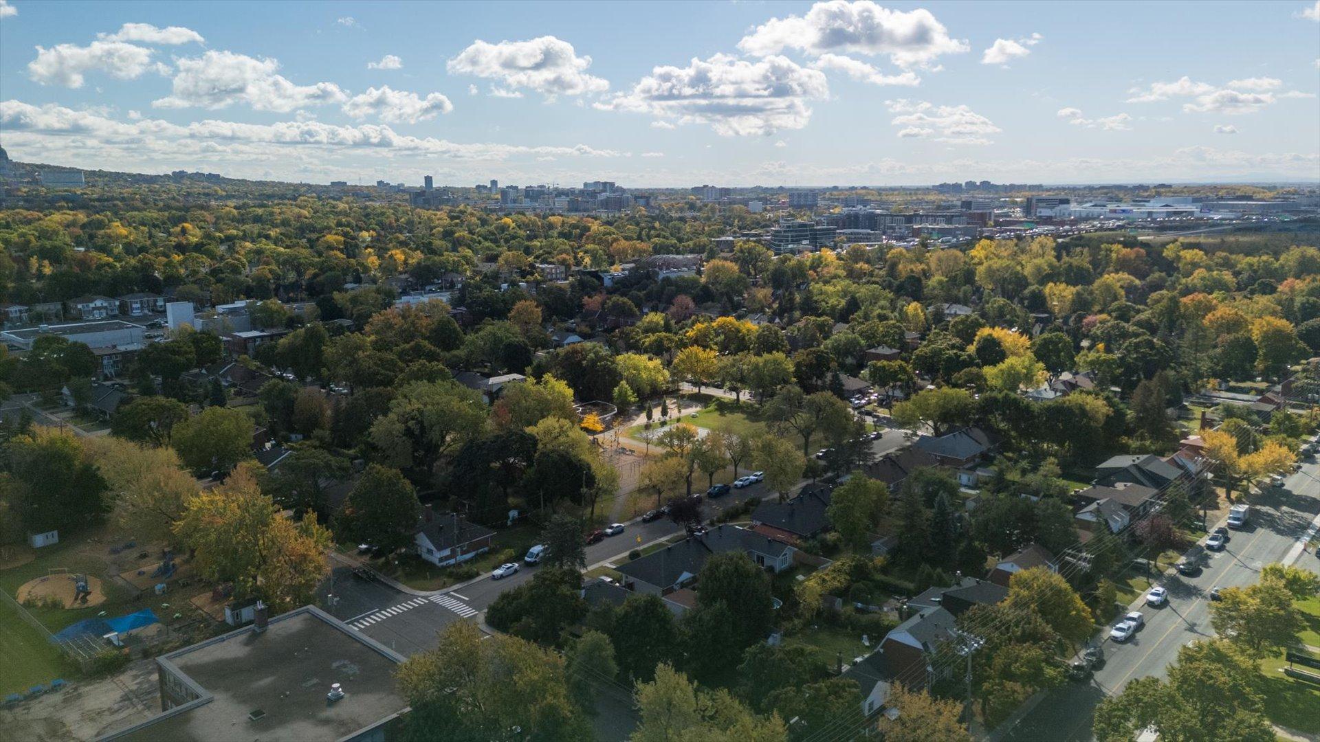 









460


Rue Petit

,
Montréal (Saint-Laurent),




QC
H4N2H6

