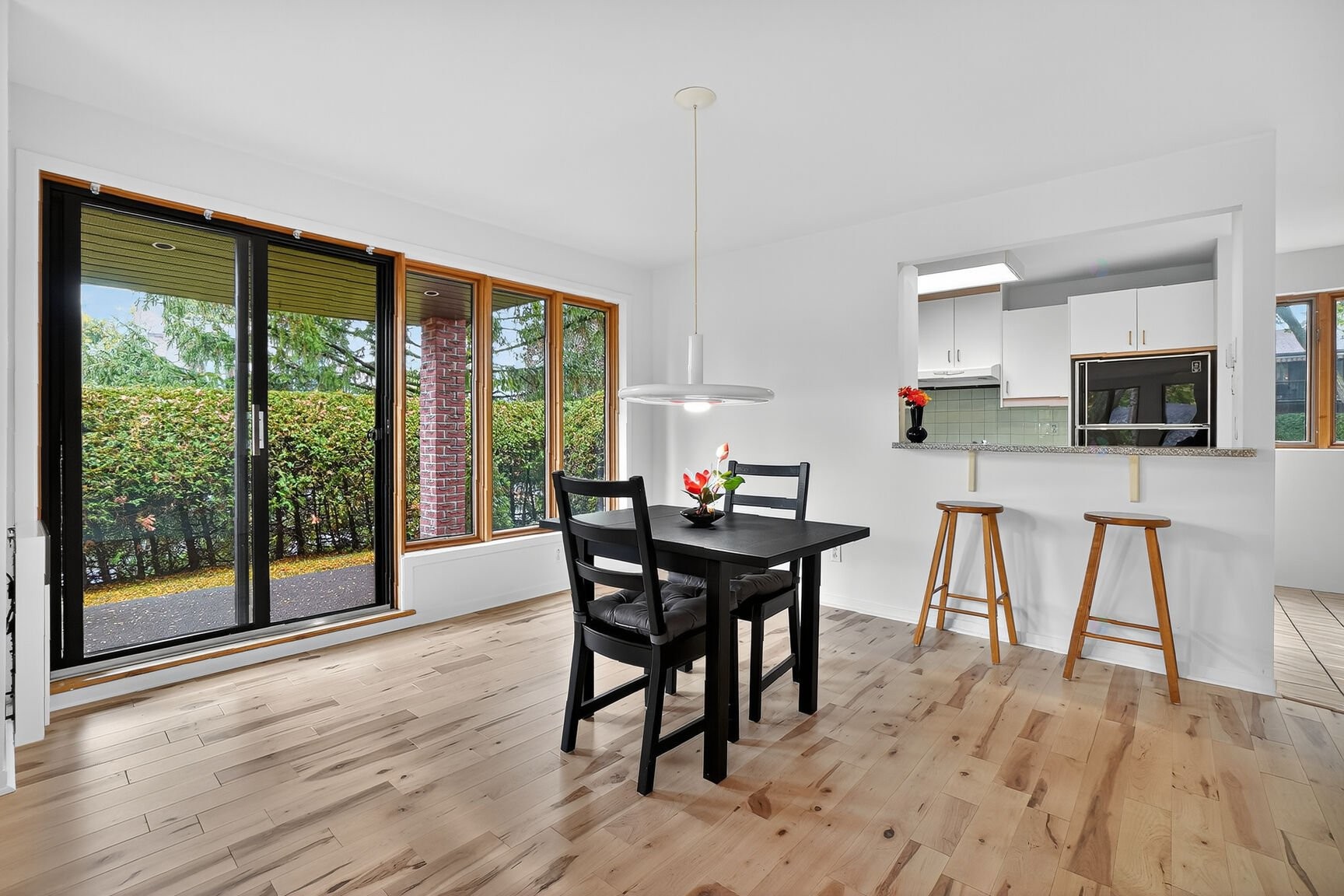 









1587


Rue Gauthier

,
Saint-Bruno-de-Montarville,




QC
J3V5Y4

