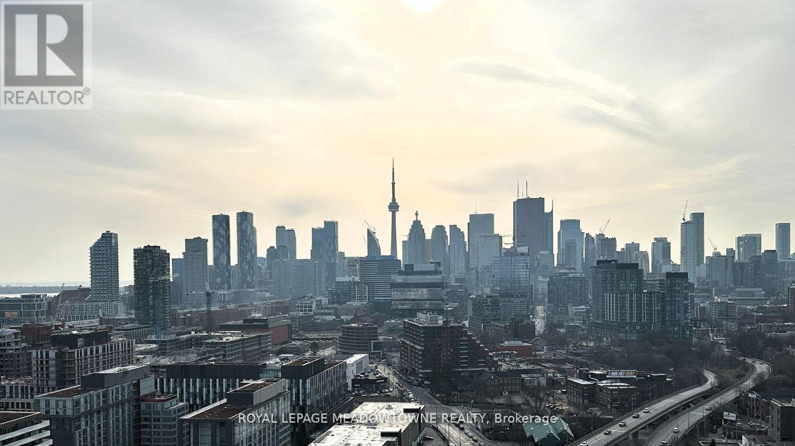 












2104 - 170 BAYVIEW AVENUE

,
Toronto,




Ontario
M5A0M4

