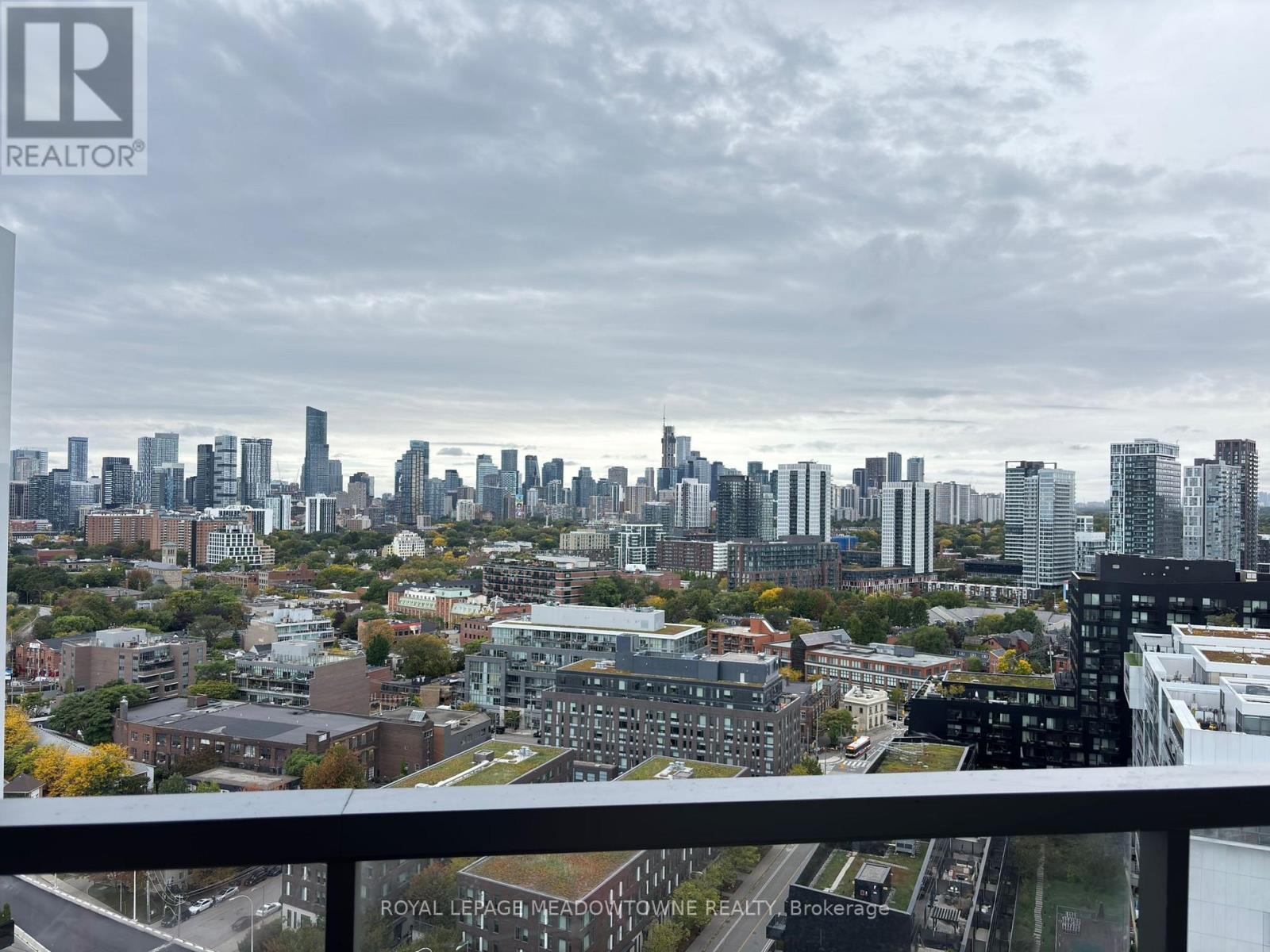 












2104 - 170 BAYVIEW AVENUE

,
Toronto,




Ontario
M5A0M4

