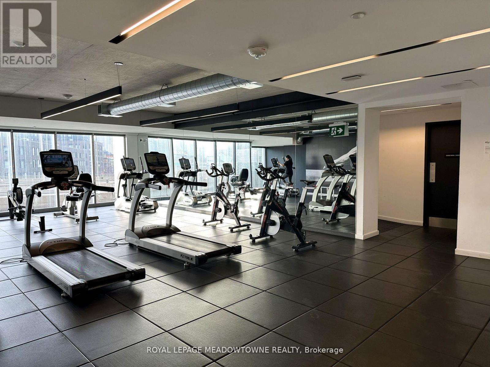 












2104 - 170 BAYVIEW AVENUE

,
Toronto,




Ontario
M5A0M4

