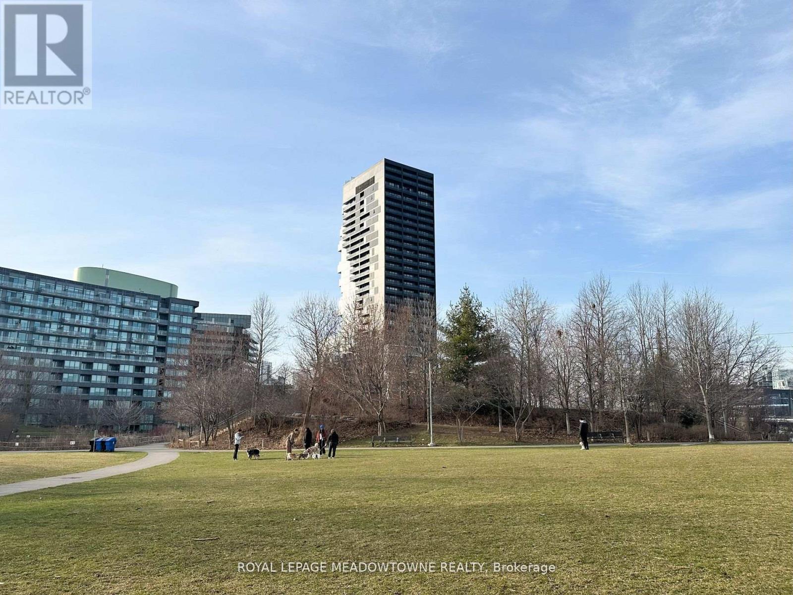 












2104 - 170 BAYVIEW AVENUE

,
Toronto,




Ontario
M5A0M4

