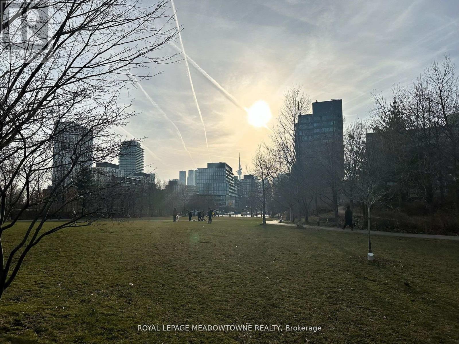 












2104 - 170 BAYVIEW AVENUE

,
Toronto,




Ontario
M5A0M4

