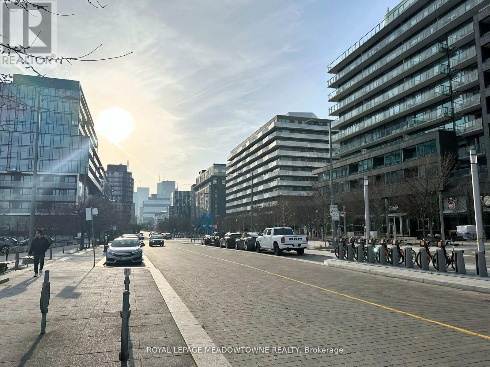 












2104 - 170 BAYVIEW AVENUE

,
Toronto,




Ontario
M5A0M4

