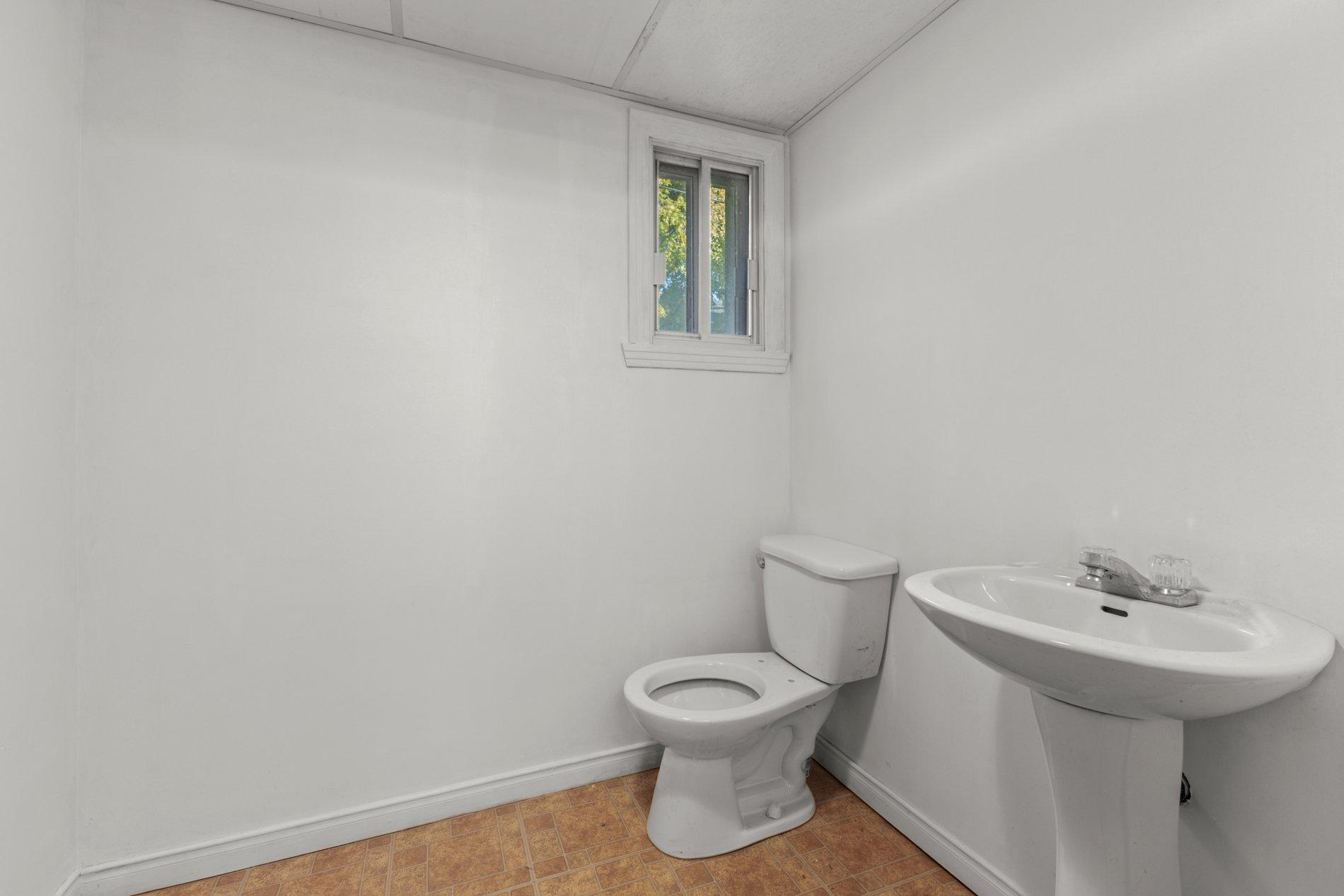 









2079

 - 2081


Rue Bossuet

,
Montréal (Mercier/Hochelaga-Maisonneuve),




QC
H1N2R8

