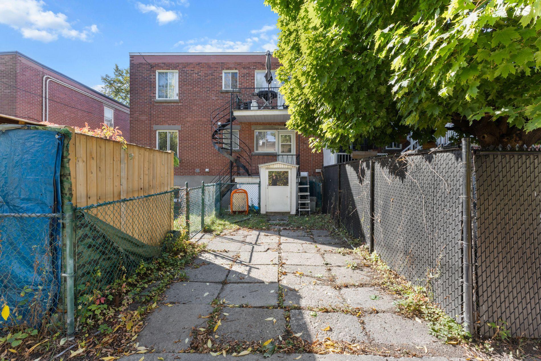 









2079

 - 2081


Rue Bossuet

,
Montréal (Mercier/Hochelaga-Maisonneuve),




QC
H1N2R8

